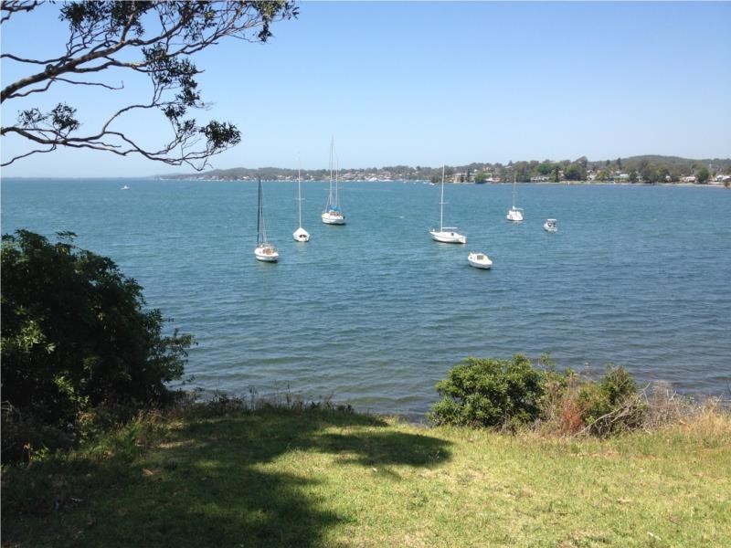 3 Blandford Street, Fennell Bay NSW 2283