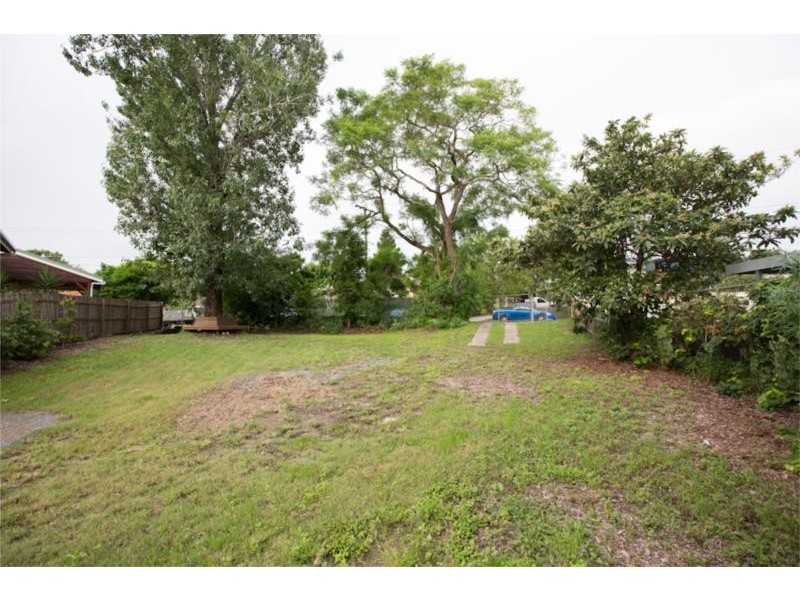 24 Nettleton Crescent, Moorooka QLD 4105