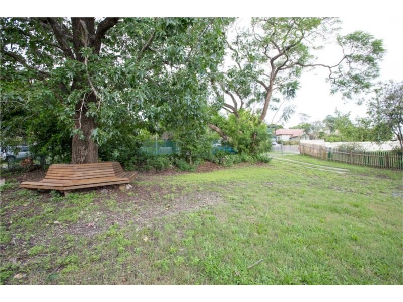 24 Nettleton Crescent, Moorooka QLD 4105