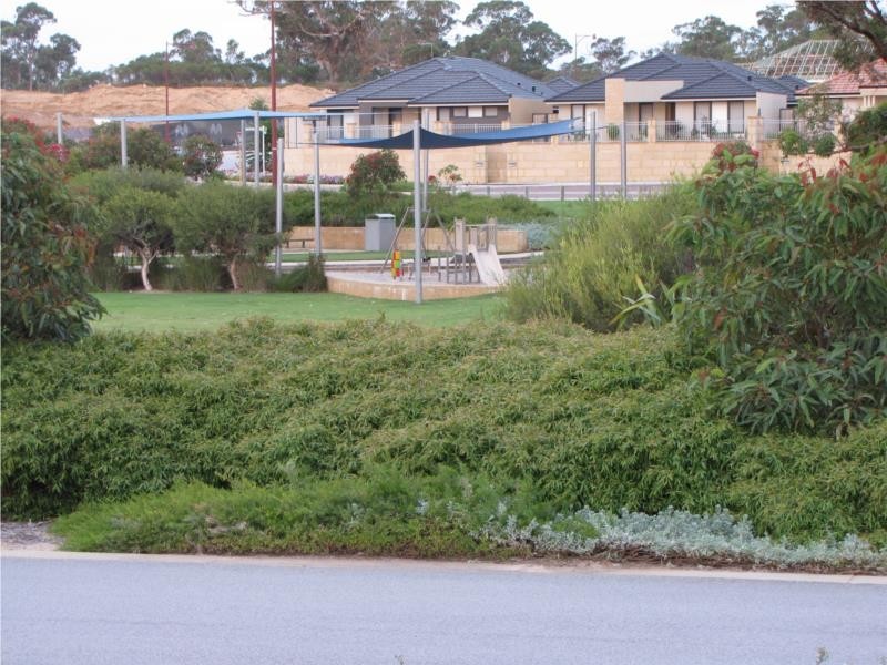 6 Ganton Trail, Meadow Springs WA 6210