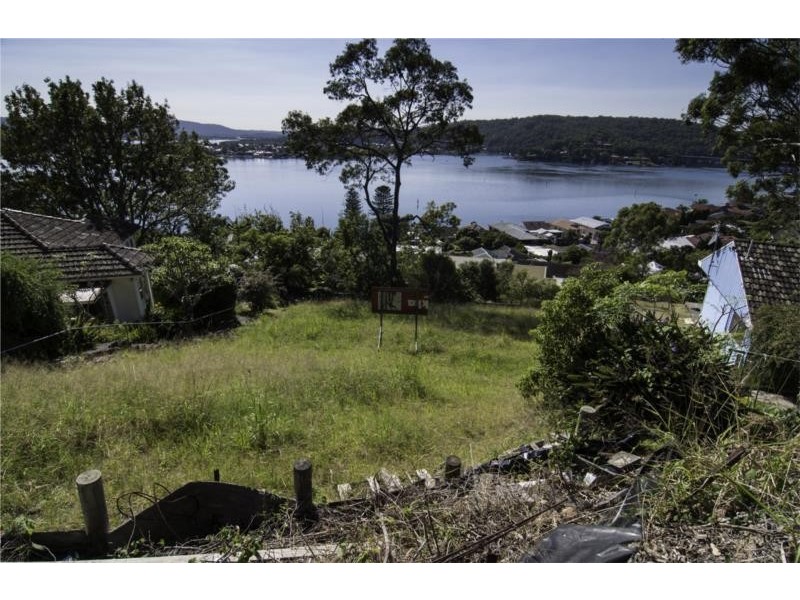 33 Bay View Crescent, Blackwall NSW 2256