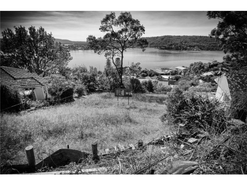 33 Bay View Crescent, Blackwall NSW 2256