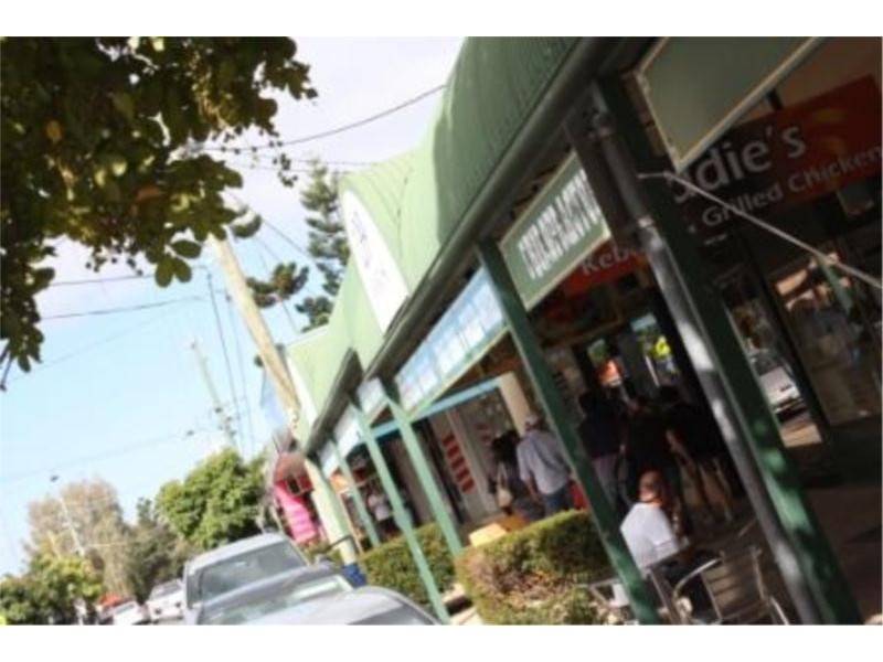 94 Gordon St, Hawthorne QLD 4171