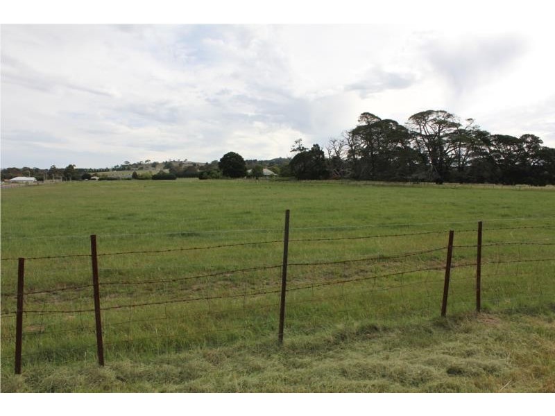 20 Charters Avenue, Gisborne VIC 3437