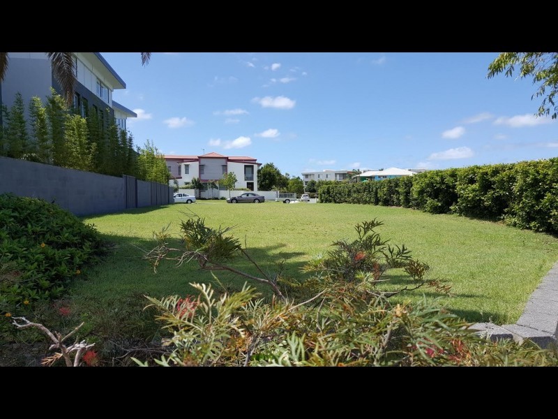 44 Harbour Rise, Hope Island QLD 4212