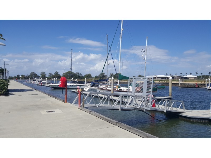 44 Harbour Rise, Hope Island QLD 4212