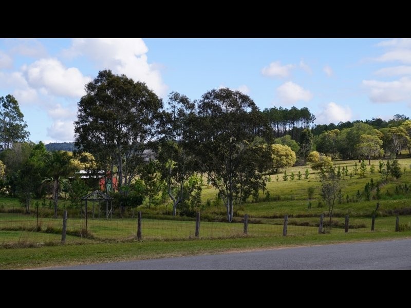 52 Arborten Road, Glenwood QLD 4570