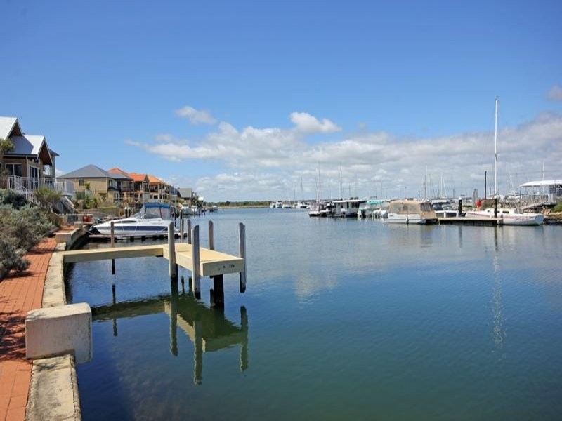 15 Avocet Island Quays, Wannanup WA 6210