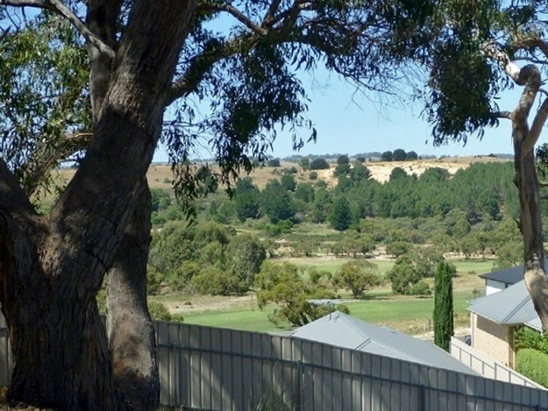 4 Eyre Court, Mount Compass SA 5210