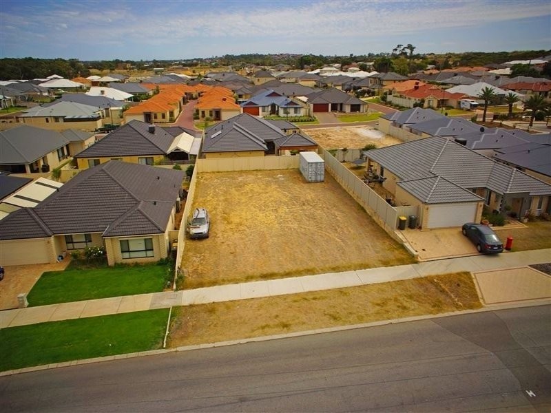 63 West Churchill Avenue, Munster WA 6166