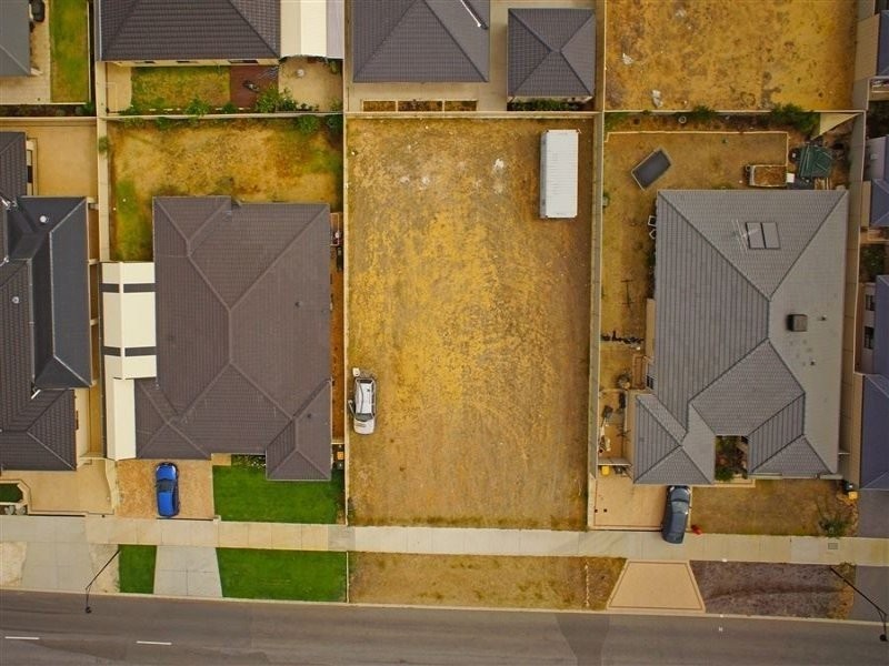 63 West Churchill Avenue, Munster WA 6166