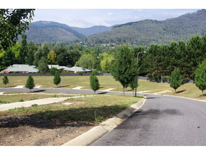 42 Mountain Mist Drive, Bright VIC 3741