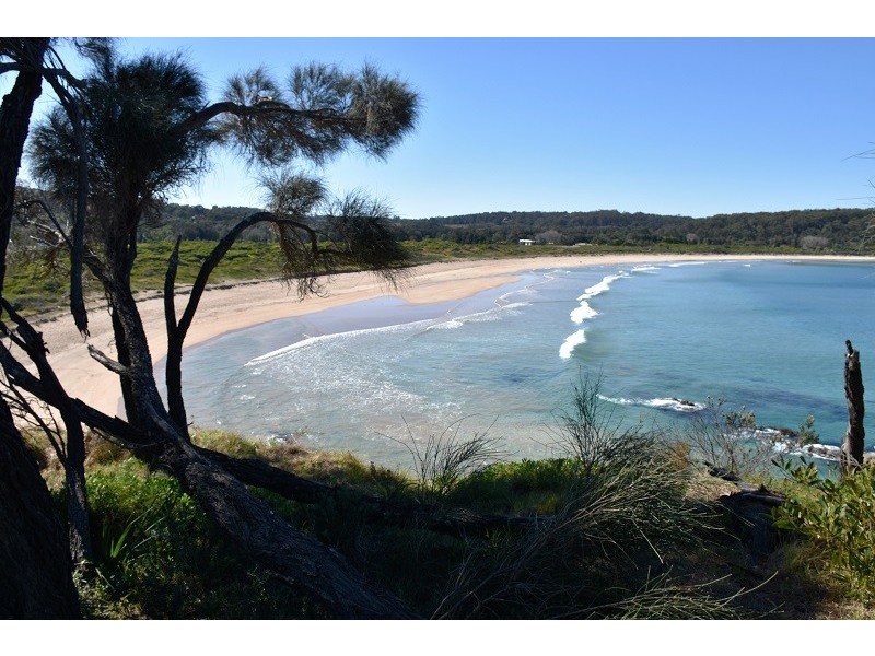 12 John Penn Drive, Tomakin NSW 2537