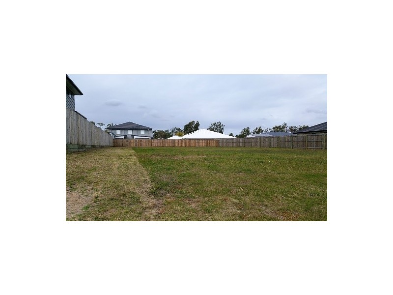 5 Island Court, Logan Village QLD 4207