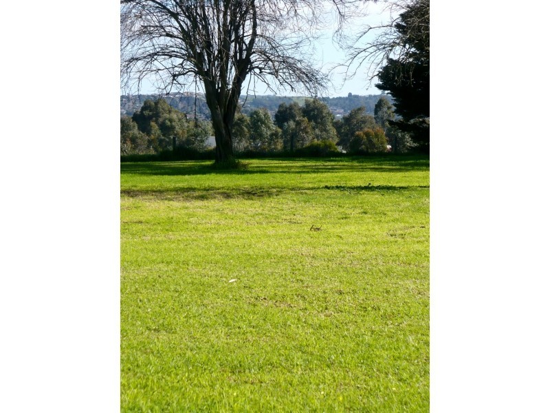 51 Ryan Road, Pakenham VIC 3810