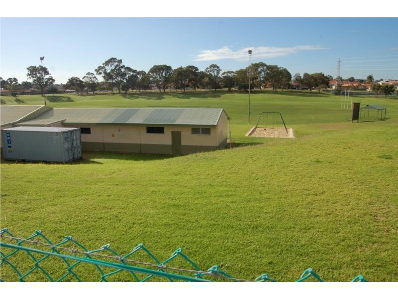 50 Davilak Avenue, Hamilton Hill WA 6163