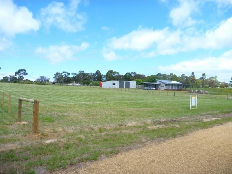 61 Forge Creek Road, Eagle Point VIC 3878