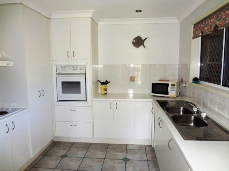 19 Campbell Street, Torquay QLD 4655