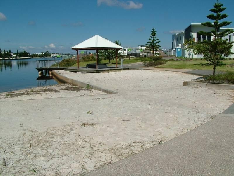 14 Deepwater Circuit, Pelican Waters QLD 4551