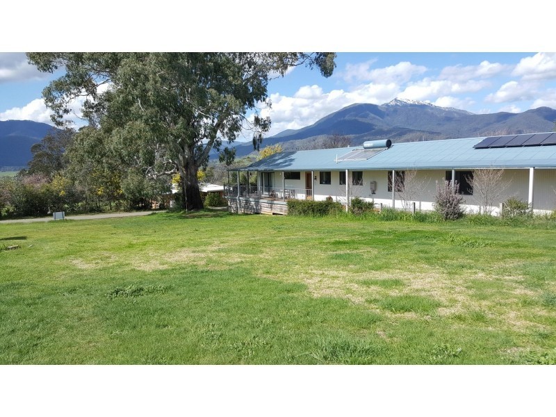 27 Herberles Road, Tawonga South VIC 3698