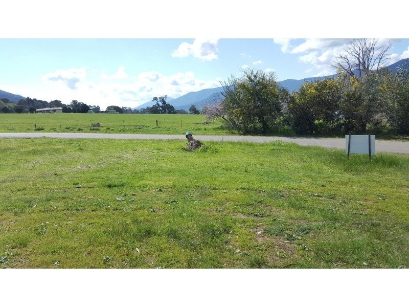 27 Herberles Road, Tawonga South VIC 3698