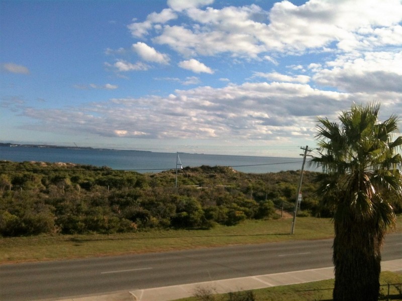 115 ROCKINGHAM BEACH ROAD, Rockingham WA 6168