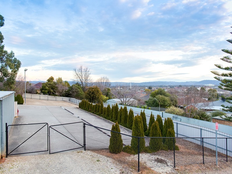 609 Beaumont Crescent, Albury NSW 2640