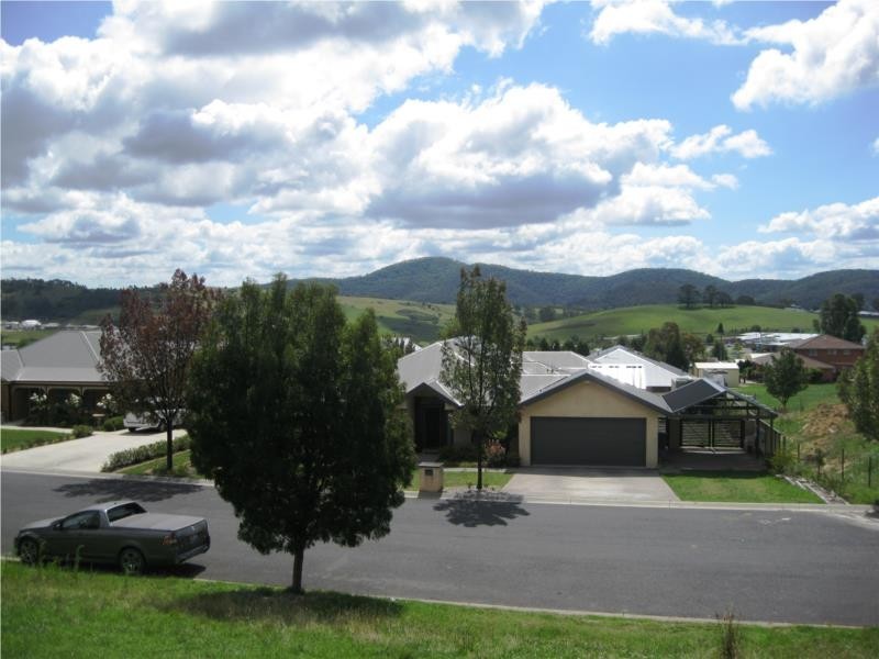 12 Claretash Avenue, South Bowenfels NSW 2790