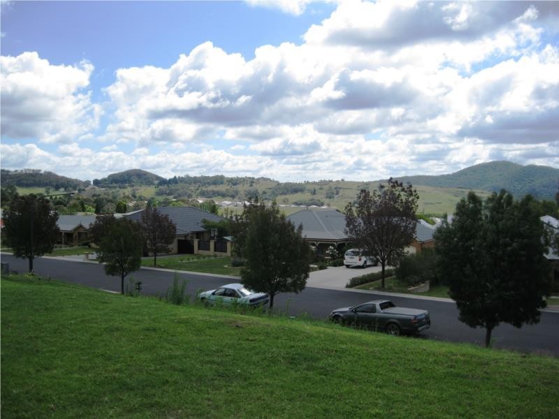 12 Claretash Avenue, South Bowenfels NSW 2790