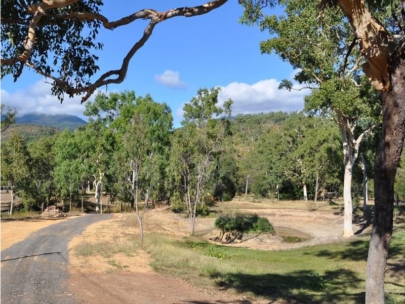11 Hancock Road, Alligator Creek QLD 4816