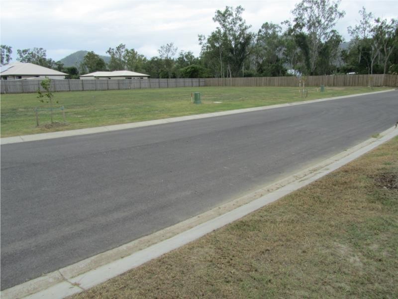 9 Rennot Court, Kelso QLD 4815