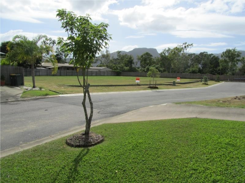 6 Charries Street, Kelso QLD 4815