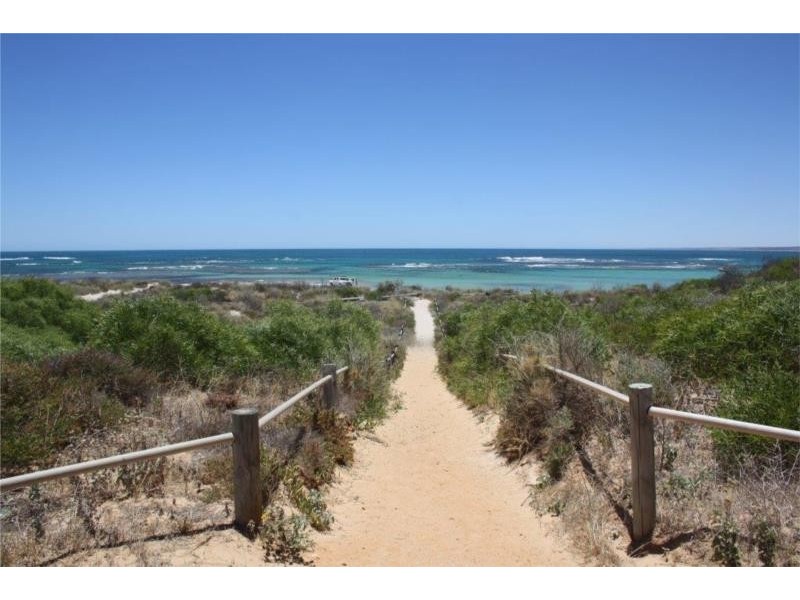 15 Surfside Terrace, Glenfield WA 6532