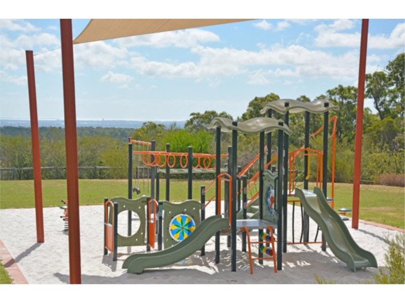 33 Waterwheel Road N, Bedfordale WA 6112