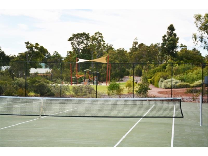 33 Waterwheel Road N, Bedfordale WA 6112