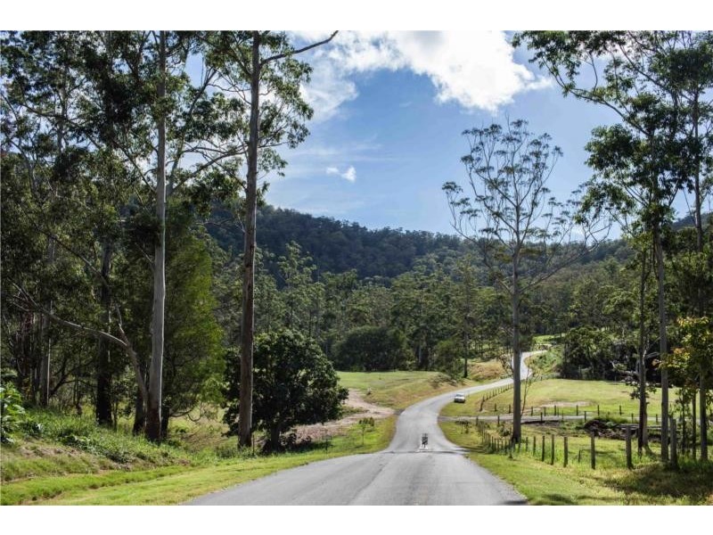 1 Krakatinni Close, Cedar Creek QLD 4520