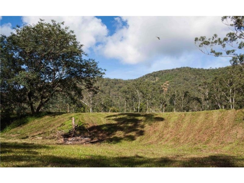 1 Krakatinni Close, Cedar Creek QLD 4520