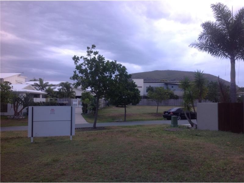 12 Breezeway Street, Mount Coolum QLD 4573