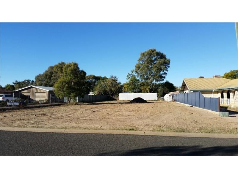 20 Wright Street, Roma QLD 4455