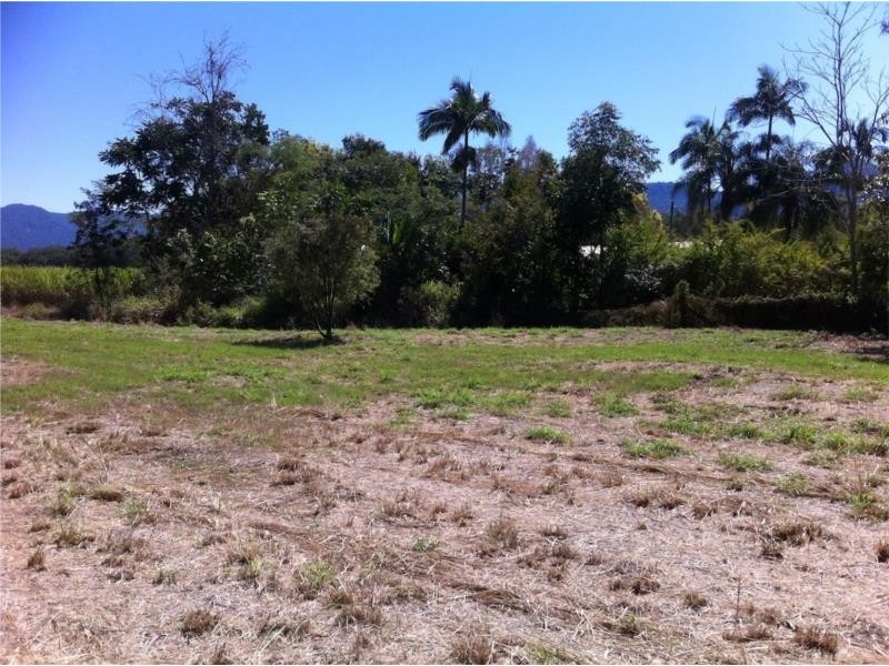18 Drew Street, Finch Hatton QLD 4756