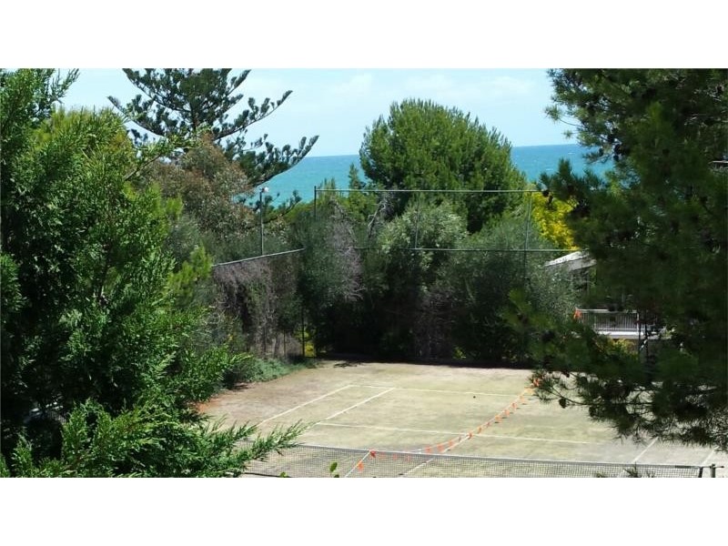 13 Marine Avenue, Hallett Cove SA 5158