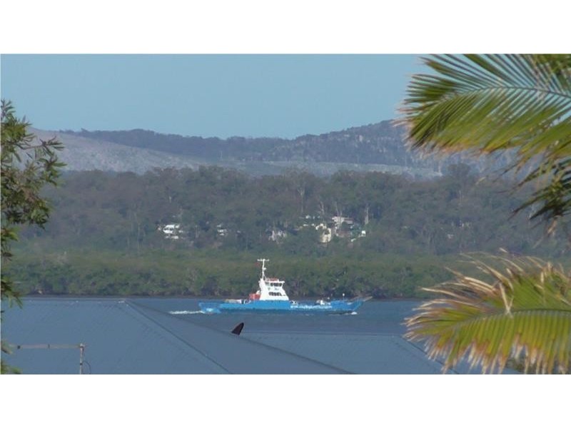 96 Collins Street, Redland Bay QLD 4165