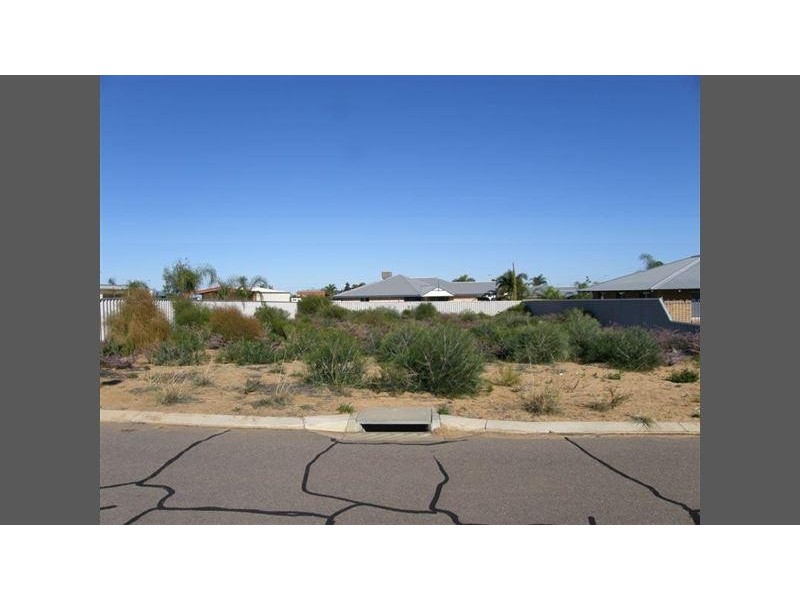 16 Glidden Avenue, Kalbarri WA 6536