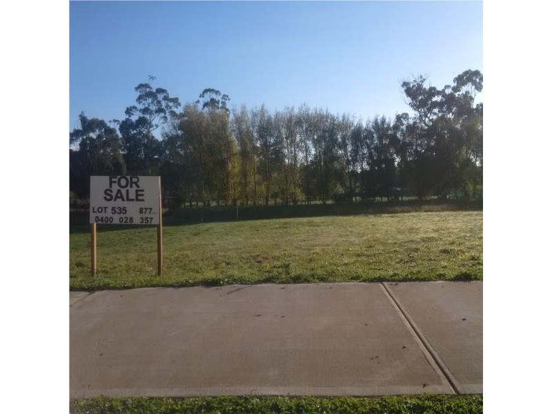 63 Jackson Drive, Drouin VIC 3818