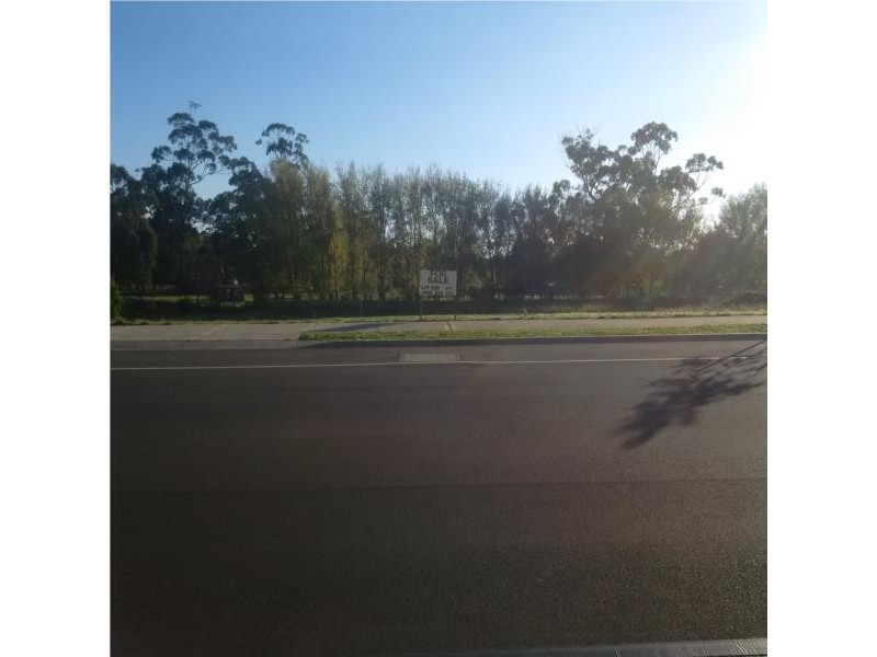 63 Jackson Drive, Drouin VIC 3818