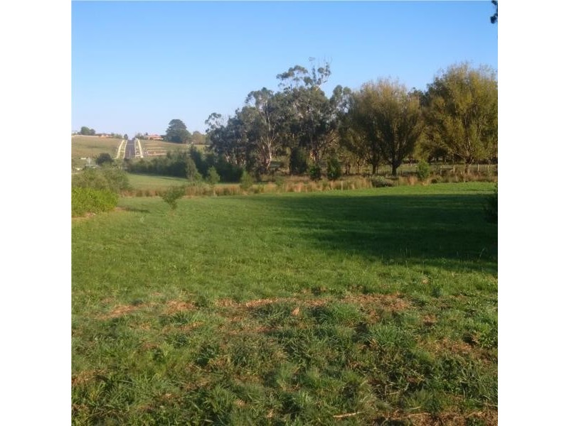 63 Jackson Drive, Drouin VIC 3818