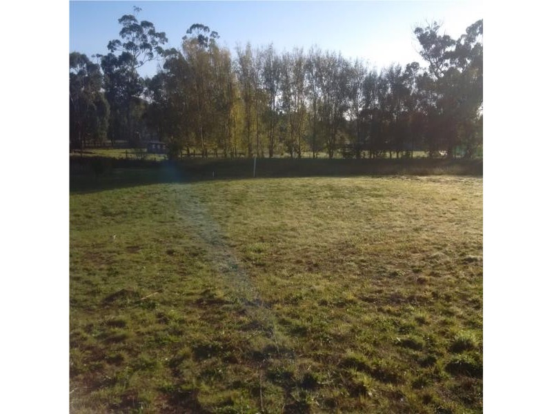 63 Jackson Drive, Drouin VIC 3818