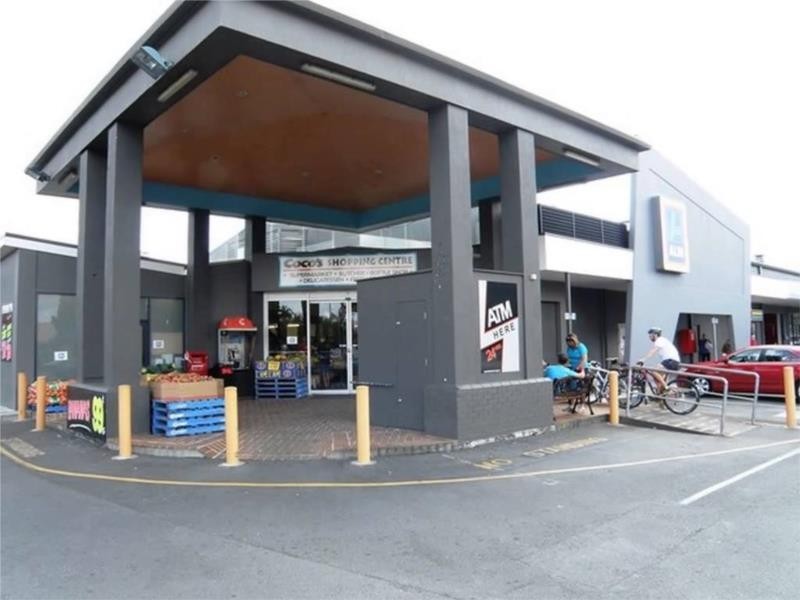 2 Cypress Drive, Broadbeach Waters QLD 4218
