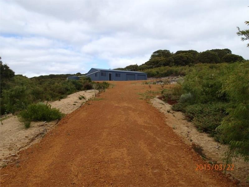 29 Rainbows End, Little Grove WA 6330