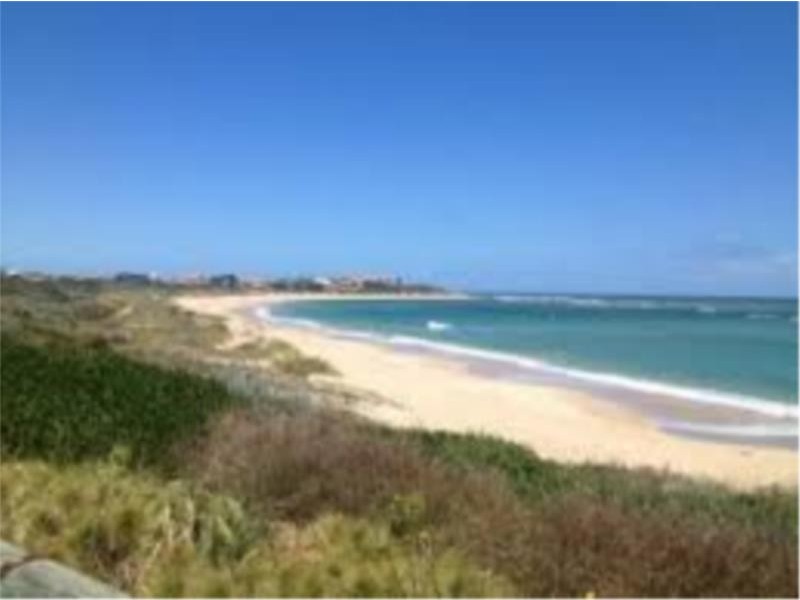 14 Wuraling Pass, Wannanup WA 6210